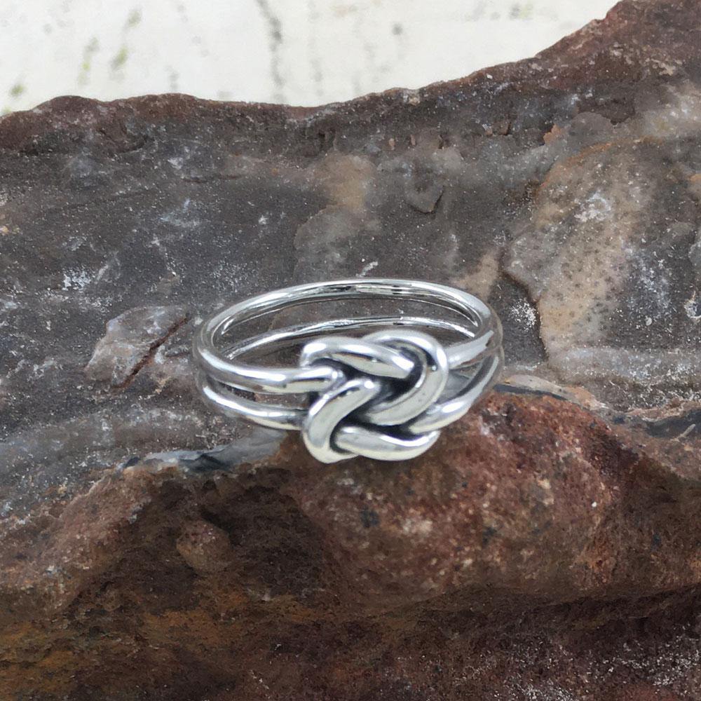 Silver Celtic Knotwork Ring TR160