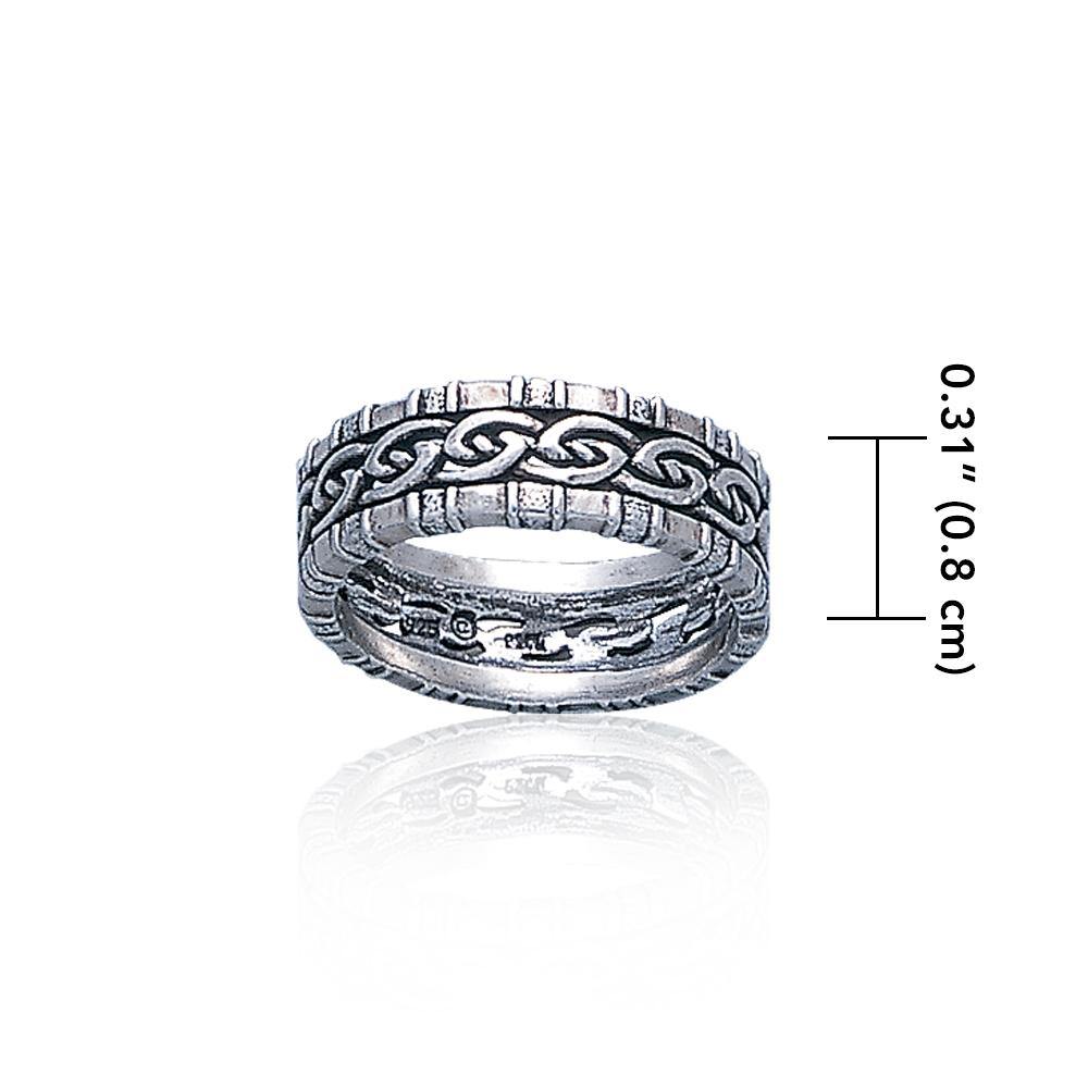 A Celtic symbol with no beginning and end ~ Knotwork Ring TR3416