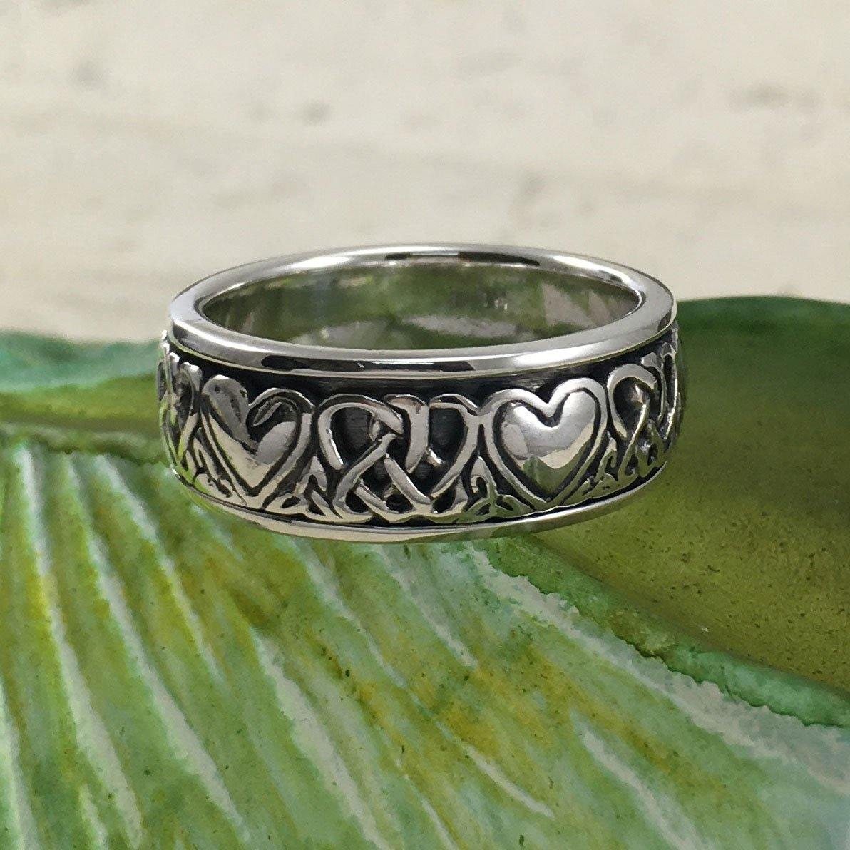 Celtic Knotwork Silver Heart Spinner Ring TR3644